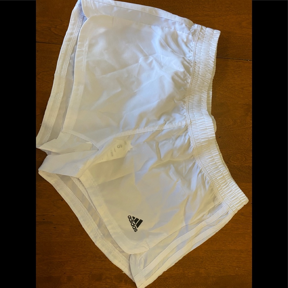 NWT Women’s adidas shorts small